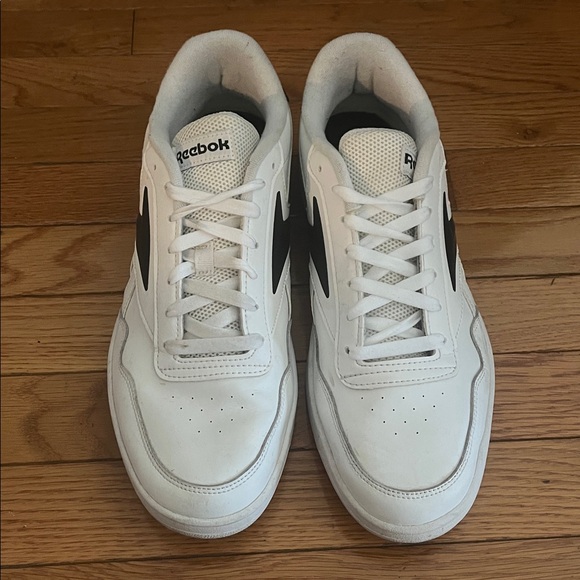 Reebok Classic White and Black Shoes - Picture 6 of 6